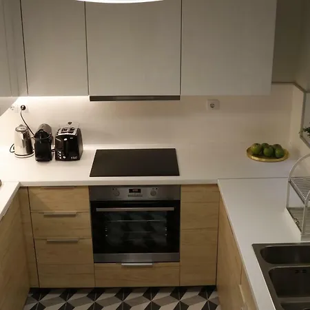 Deluxe With 2 Bedrooms And Ac *