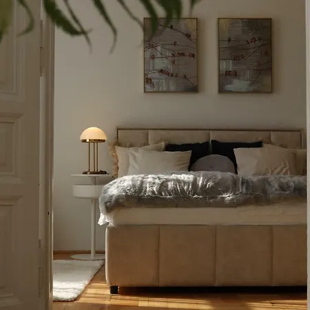 Apartment Deluxe With 2 Bedrooms And Ac Budapest