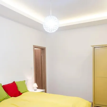 3 En Bedroom Flat In The Main Centre For 6ppl, 3bdr,3bthr,ac Apartment