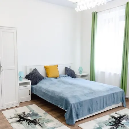 3 En Bedroom Flat In The Main Centre For 6ppl, 3bdr,3bthr,ac Apartment