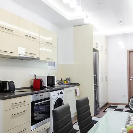 3 En Bedroom Flat In The Main Centre For 6ppl, 3bdr,3bthr,ac Apartment *