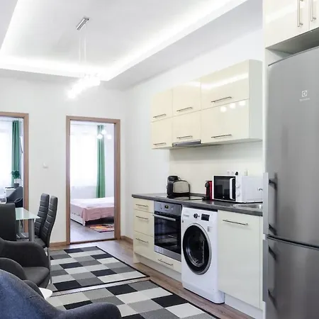 Apartment 3 En Bedroom Flat In The Main Centre For 6ppl, 3bdr,3bthr,ac Budapest