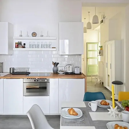 Appartement Central Apartman 3 Bdr, 2 Bath+3a/c+free Parking+quite *
