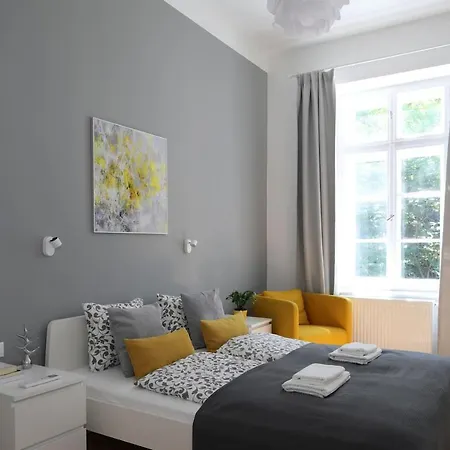 Appartement Central Apartman 3 Bdr, 2 Bath+3a/c+free Parking+quite