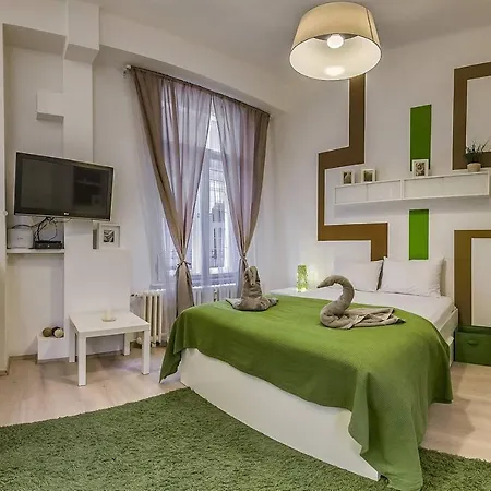 Your Frisky In The Iconic Vaci Street Holiday home
