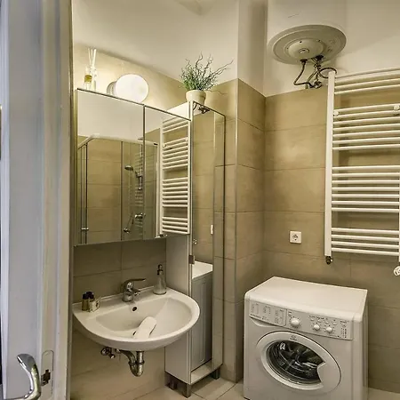 Holiday home Your Frisky In The Iconic Vaci Street *