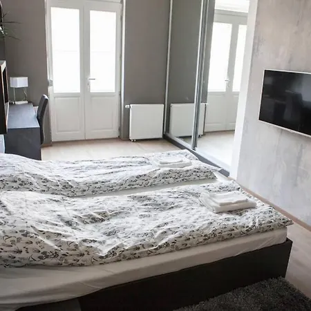 Downtown Ulloi 3 Apartment