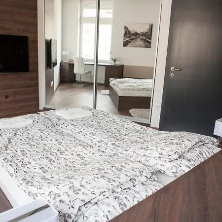 Apartment Downtown Ulloi 3 Budapest