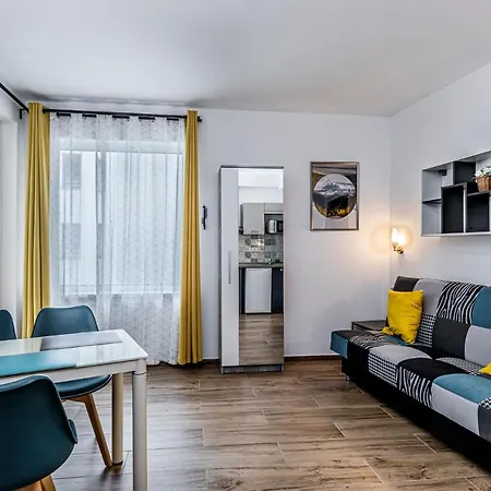 Enjoy Aparthotel 4*