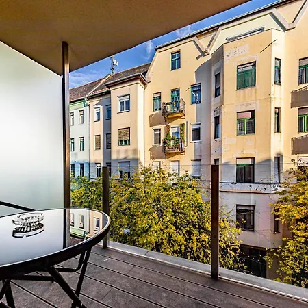 Enjoy Aparthotel Budapest