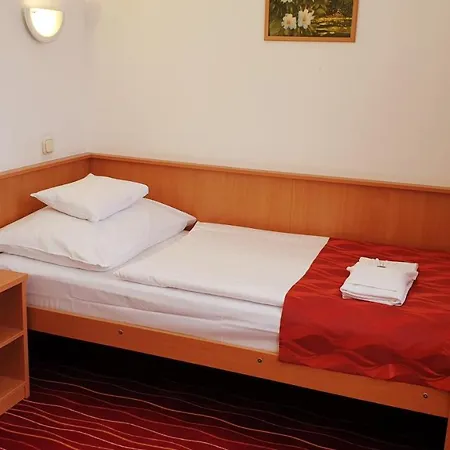Hotel Diana Club 3*
