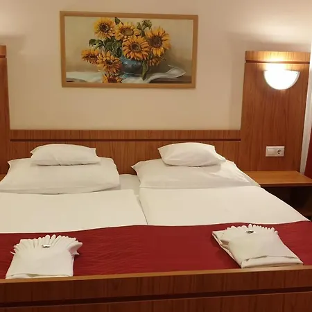 Diana Club Hotel Budapešť